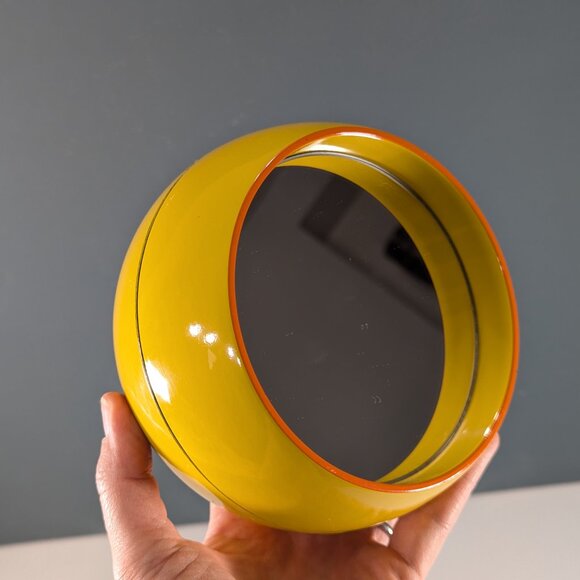 Round yellow ball mirror - Picture 4 of 8